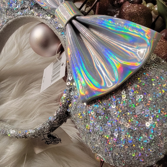 SILVER SEQUIN MICKEY EARS HEADBAND WITH SILVER SATIN BOWNew - Picture 6 of 6